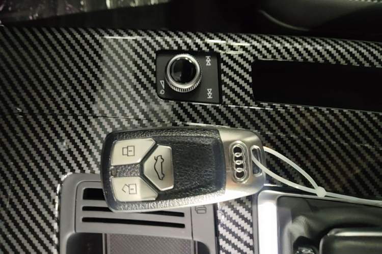Used Audi Q5L 2023 40T Luxury Dynamic Model Vehicle Key