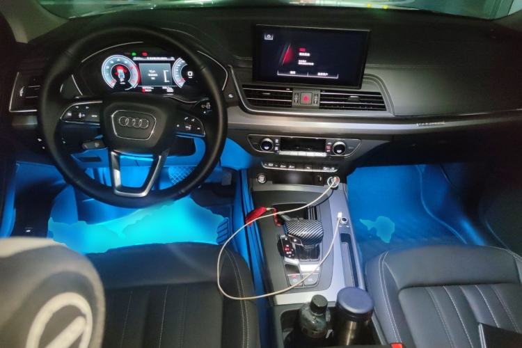 Used Audi Q5L 2023 40T Fashionable and Elegant Version Center Console