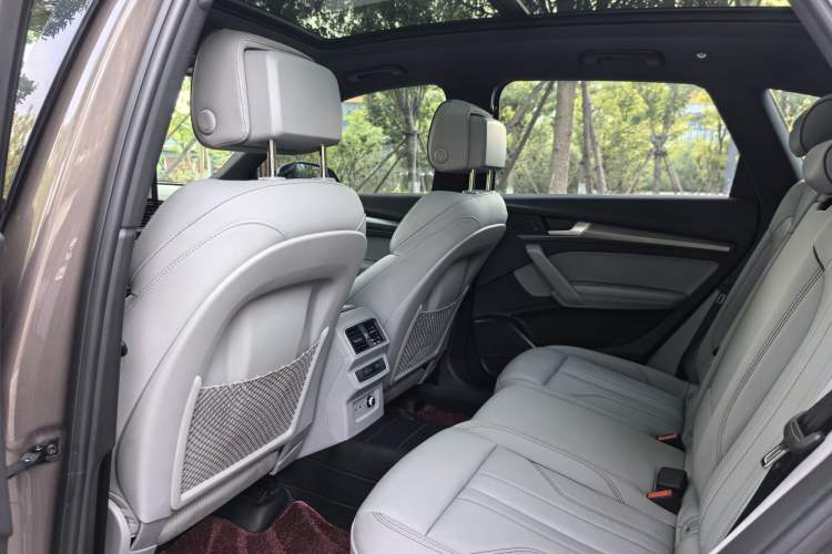 Used Audi Q5L 2023 40T Luxury Dynamic Model Interior 4