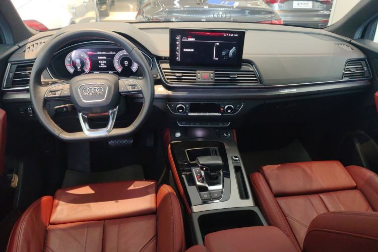Used Audi Q5L 2023 40T Luxury Dynamic Model Center Console