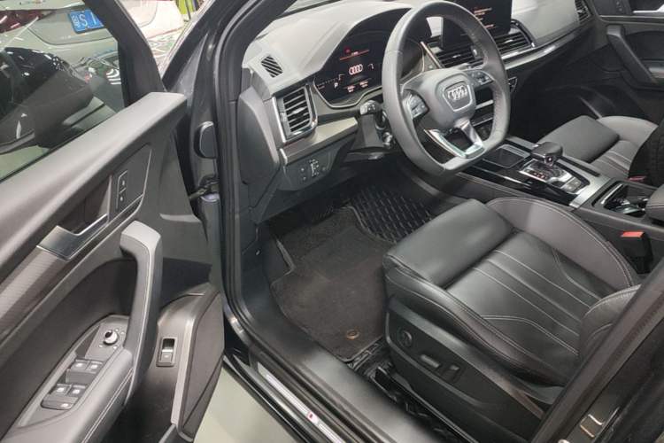 Used Audi Q5L 2023 40T Luxury Dynamic Model Driver Seat
