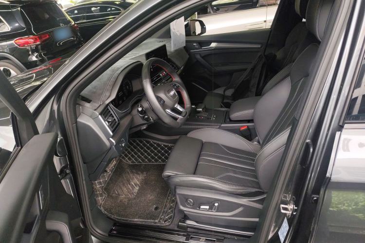 Used Audi Q5L 2023 40T Luxury Dynamic Model Driver Seat