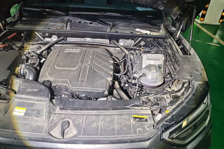 Used Audi Q5L 2023 40T Snow Sports Edition Engine Bay Left