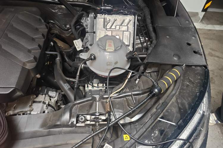 Used Audi Q5L 2023 45T Luxury Dynamic Model Engine Bay Left