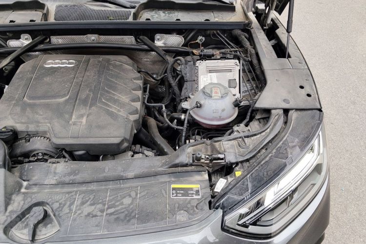 Used Audi Q5L 2023 40T Luxury Dynamic Model Engine Bay Left