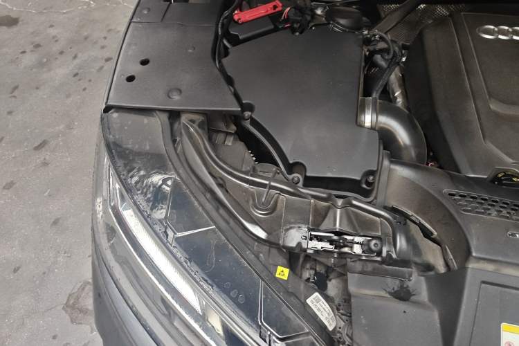 Used Audi Q5L 2023 45T Luxury Dynamic Model Engine Bay Right