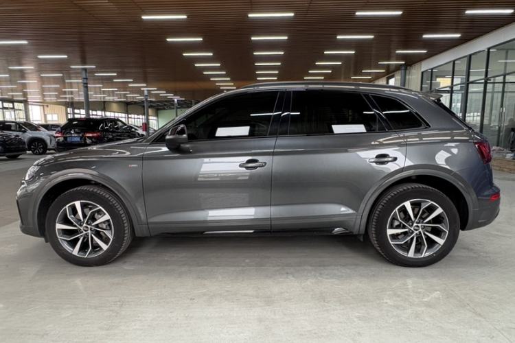 Used Audi Q5L 2023 40T Luxury Dynamic Model Exterior 4