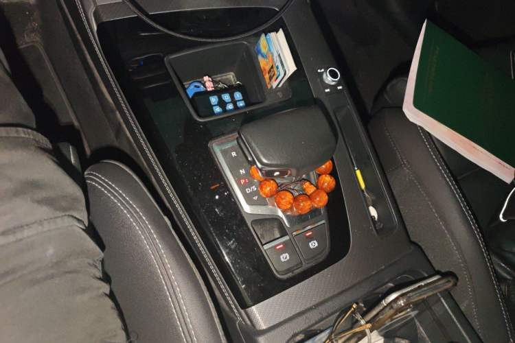 Used Audi Q5L 2023 40T Snow Sports Edition Gear Lever
