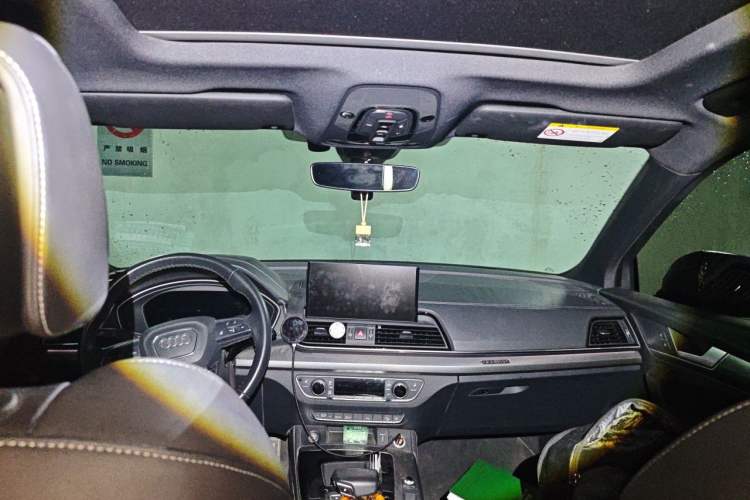 Used Audi Q5L 2023 40T Snow Sports Edition Headliner