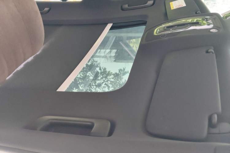 Used Audi Q5L 2023 40T Luxury Dynamic Model Headliner