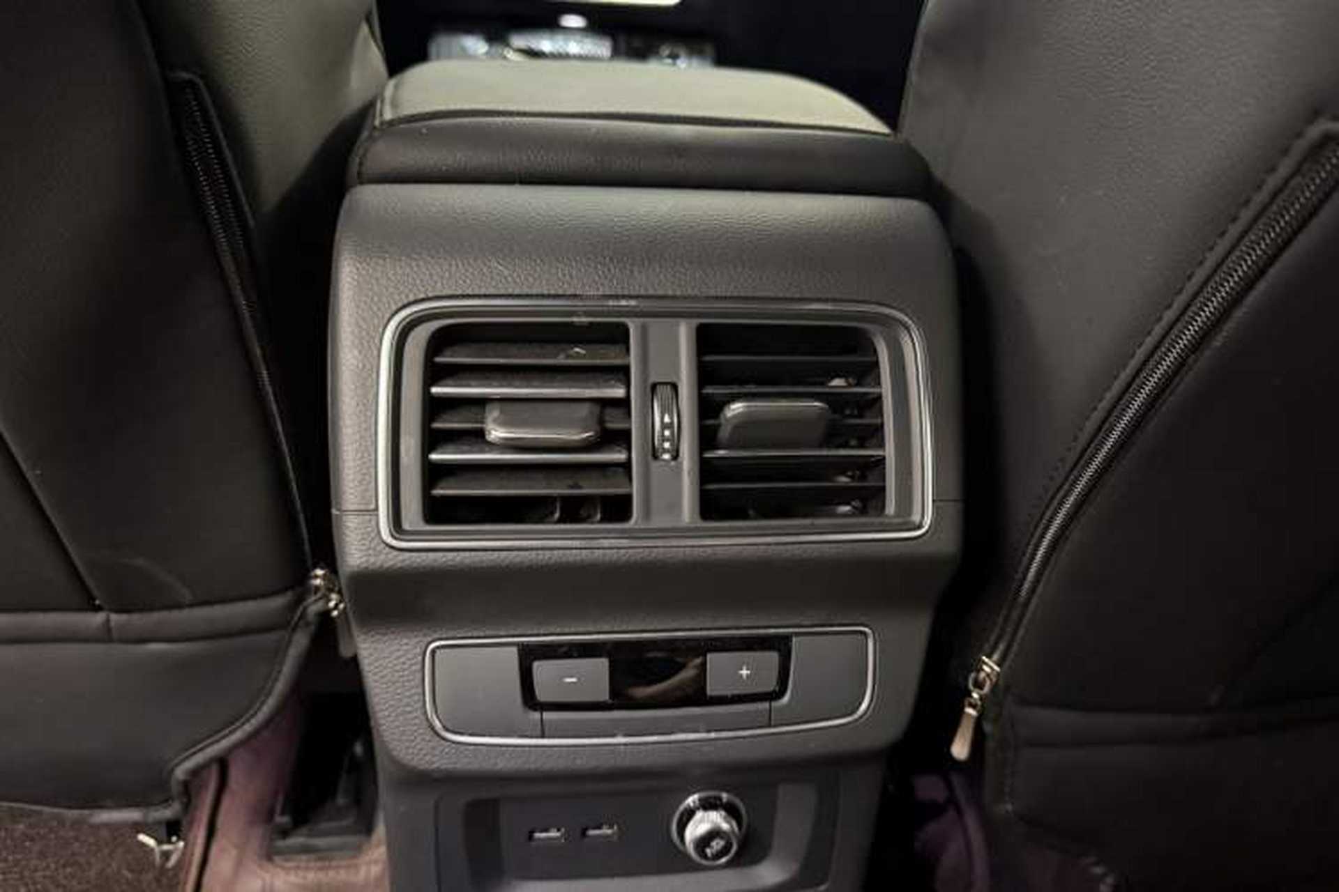 Used Audi Q5L 2023 40T Luxury Dynamic Model Interior 4