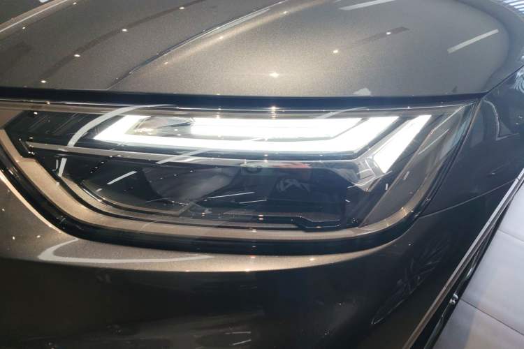 Used Audi Q5L 2023 40T Luxury Dynamic Model Left Front Headlight
