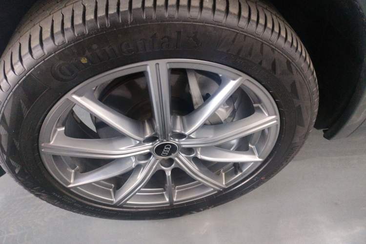 Used Audi Q5L 2023 40T Luxury Dynamic Model Left Front Wheel Hub