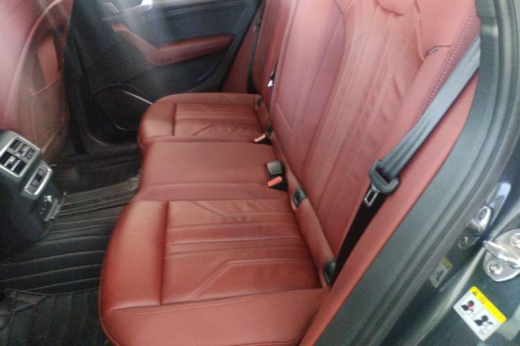 Used Audi Q5L 2023 40T Luxury Dynamic Model Left Rear Seat
