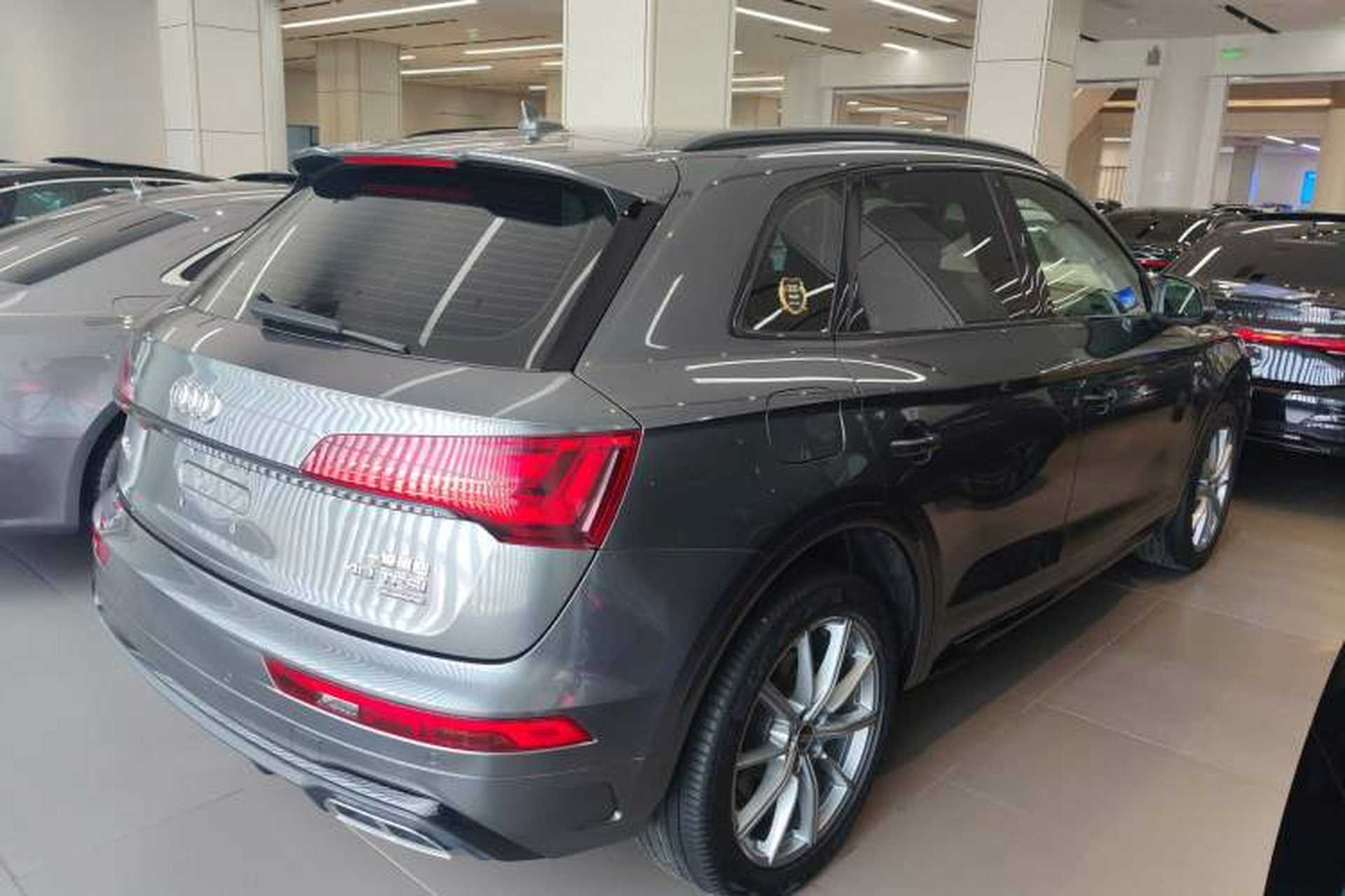 Used Audi Q5L 2023 40T Luxury Dynamic Model Rear Right 45 Deg