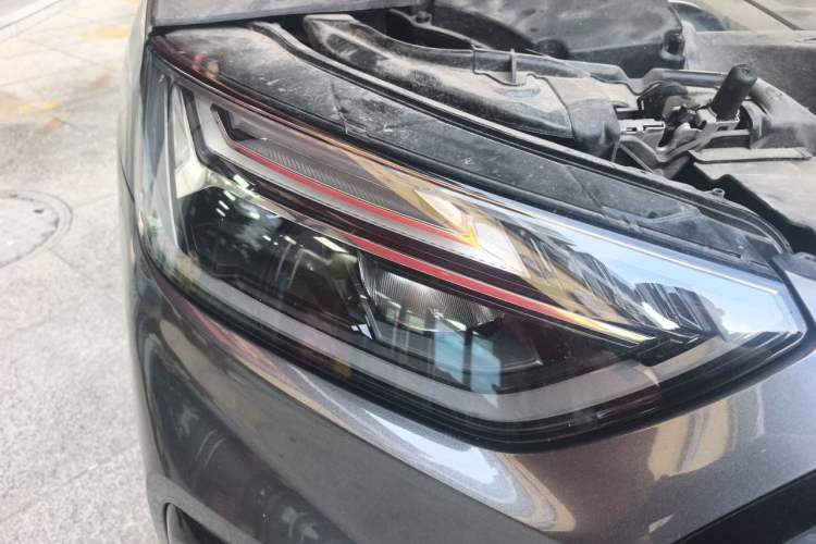 Used Audi Q5L 2023 40T Luxury Dynamic Model Right Front Headlight