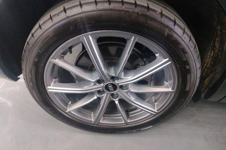 Used Audi Q5L 2023 40T Luxury Dynamic Model Right Rear Wheel Hub