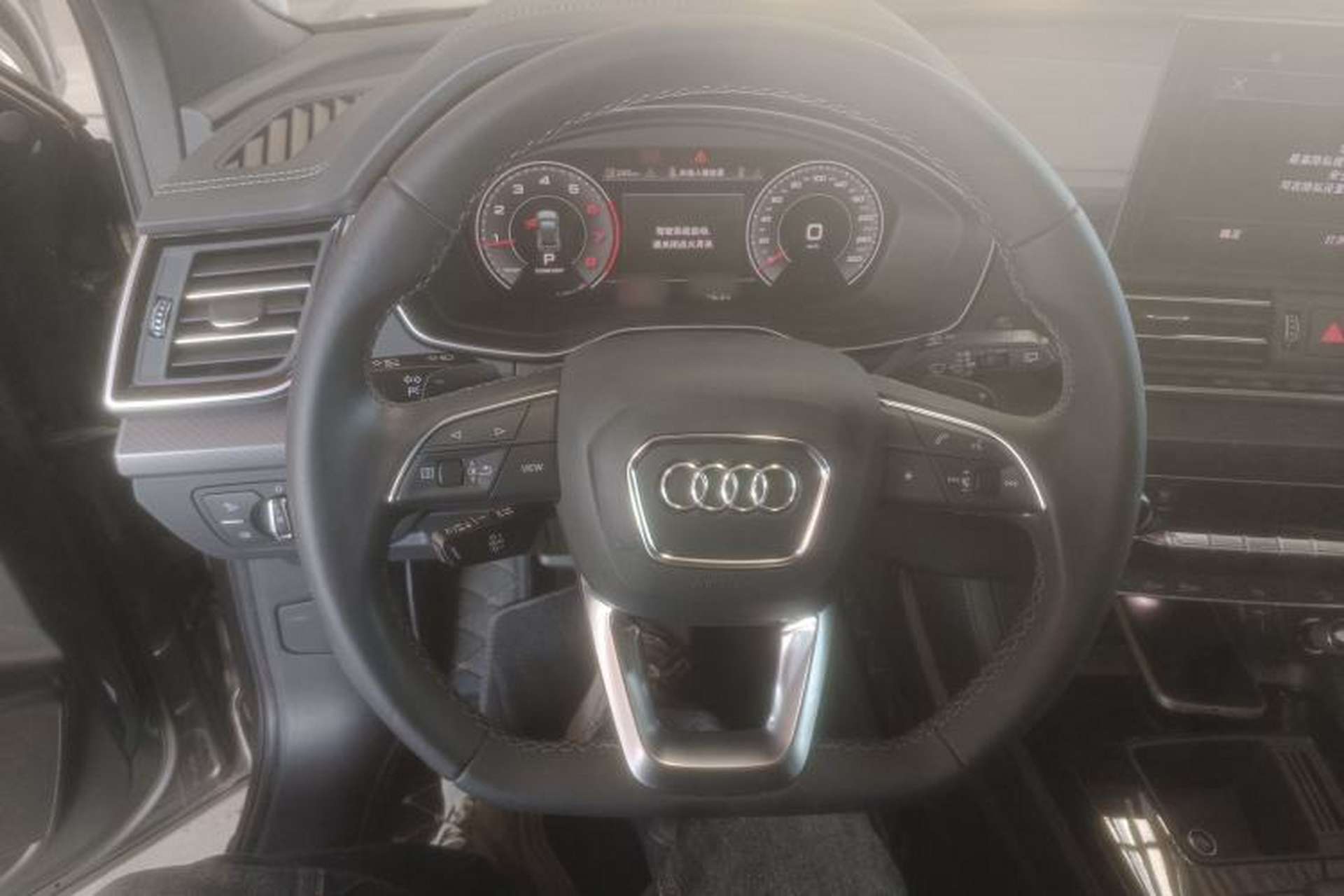 Used Audi Q5L 2023 40T Luxury Dynamic Model Steering Wheel