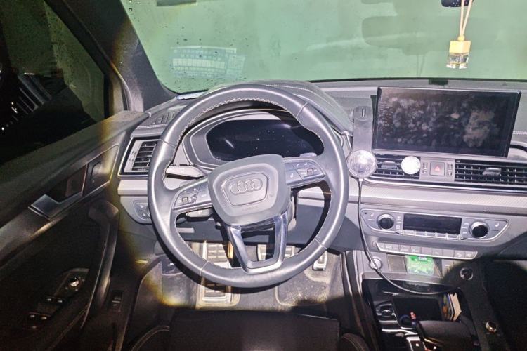 Used Audi Q5L 2023 40T Snow Sports Edition Steering Wheel
