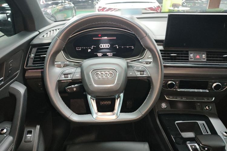 Used Audi Q5L 2023 40T Luxury Dynamic Model Steering Wheel