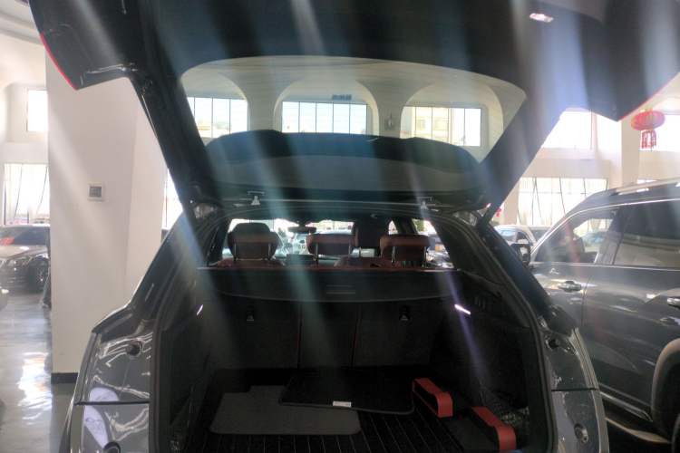 Used Audi Q5L 2023 40T Luxury Dynamic Model Trunk