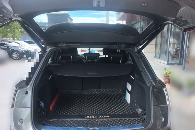 Used Audi Q5L 2023 40T Luxury Dynamic Model Trunk