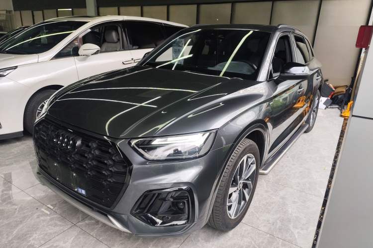 Used Audi Q5L 2023 40T Luxury Dynamic Model Guazi used car, China used car export, Used car for sale, Used  cars, Cheapest cars for sale