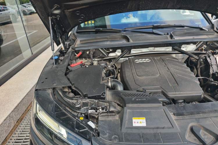 Used Audi Q5L 2023 40T Fashionable and Dynamic Edition Engine Bay Right