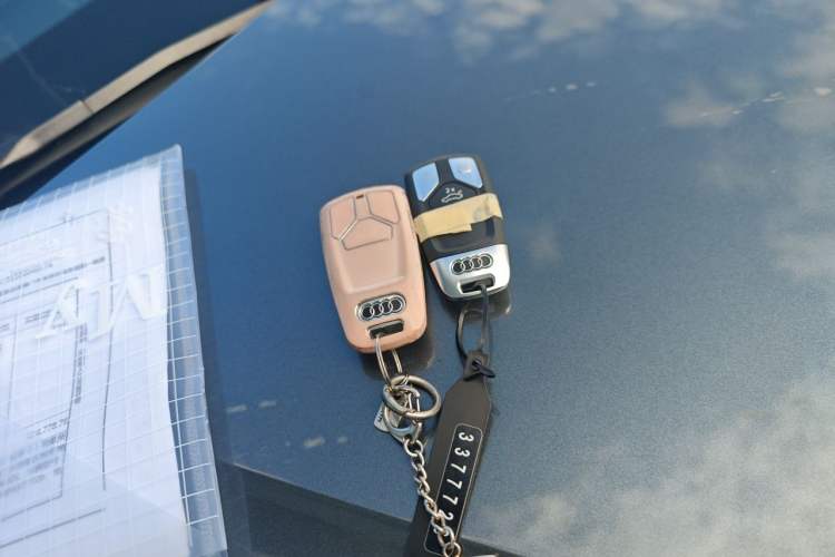 Used Audi Q5L 2023 40T Fashionable and Dynamic Edition Vehicle Key