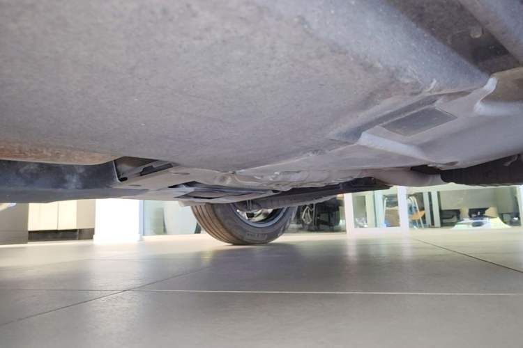 Used Audi Q5L 2023 40T Luxury Dynamic Model Chassis Rear Left