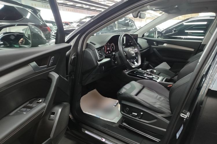 Used Audi Q5L 2023 40T Fashionable and Dynamic Edition Driver Seat