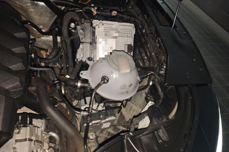 Used Audi Q5L 2023 40T Luxury Dynamic Model Engine Bay Left