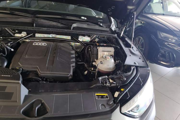 Used Audi Q5L 2023 40T Luxury Dynamic Model Engine Bay Left