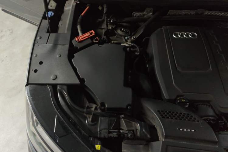 Used Audi Q5L 2023 45T Luxury Dynamic Model Engine Bay Right