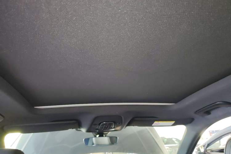 Used Audi Q5L 2023 40T Luxury Dynamic Model Headliner