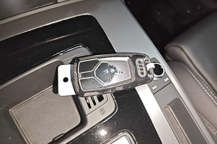 Used Audi Q5L 2023 40T Fashionable and Dynamic Edition Interior 1
