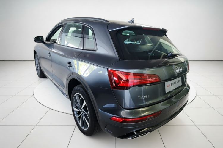 Used Audi Q5L 2023 40T Luxury Dynamic Model Rear Left 45 Deg