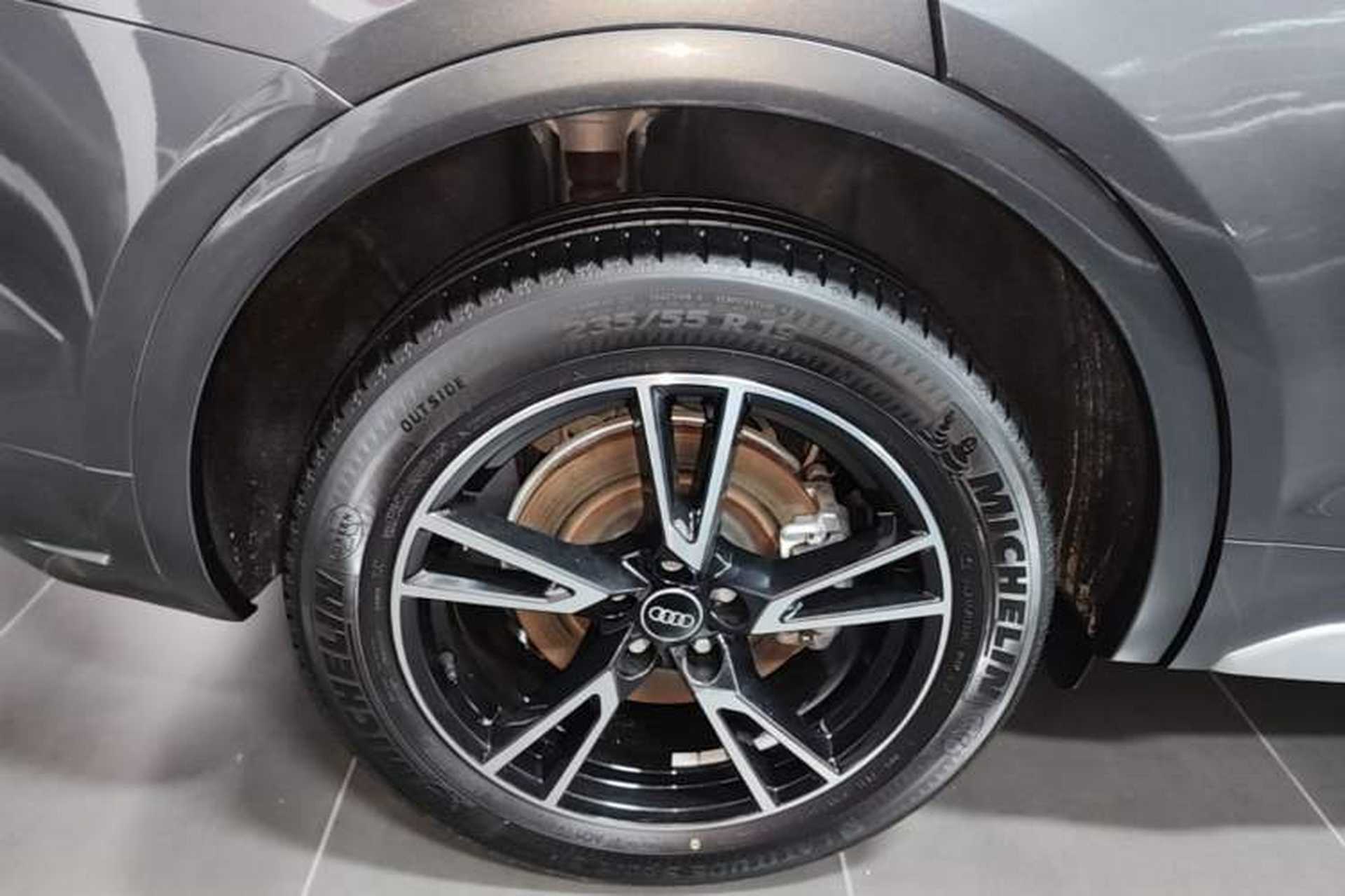 Used Audi Q5L 2023 40T Fashionable and Dynamic Edition Right Rear Wheel Hub