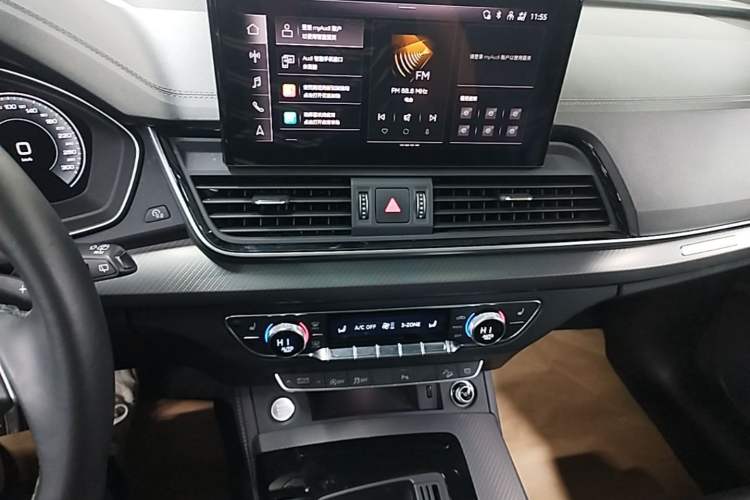Used Audi Q5L 2023 40T Luxury Dynamic Model Audio And AC Panel