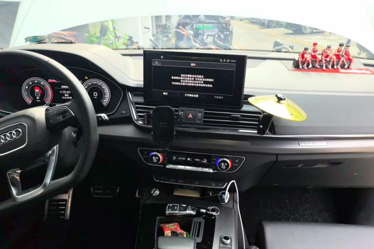 Used Audi Q5L 2023 40T Fashionable and Dynamic Edition Audio And AC Panel