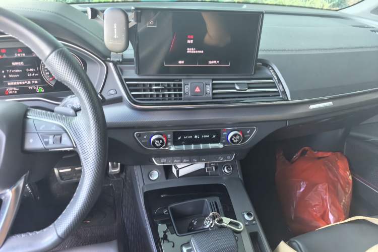 Used Audi Q5L 2023 45T Luxury Dynamic Model Audio And AC Panel