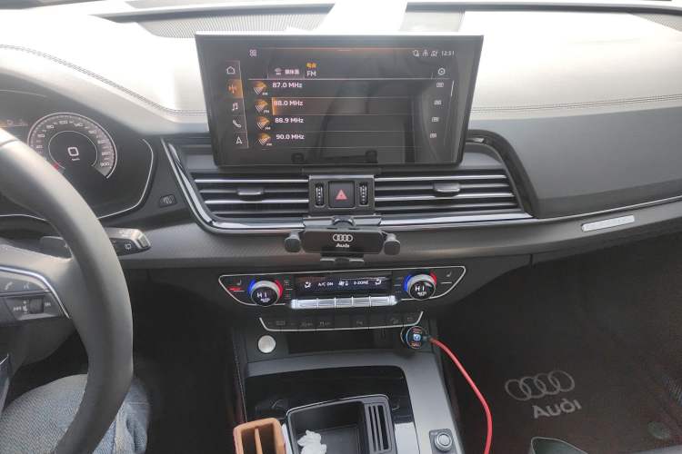 Used Audi Q5L 2023 40T Luxury Dynamic Model Audio And AC Panel