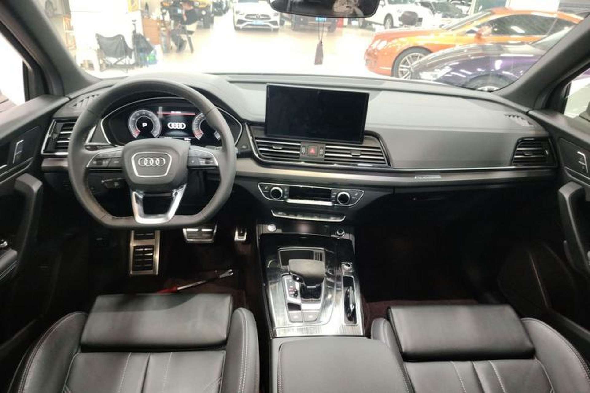 Used Audi Q5L 2023 40T Luxury Dynamic Model Center Console