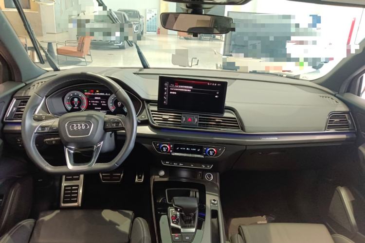 Used Audi Q5L 2023 40T Luxury Dynamic Model Center Console