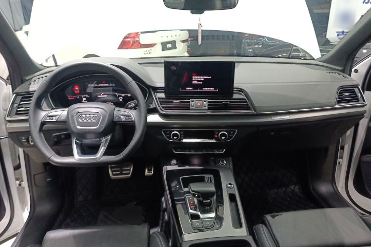 Used Audi Q5L 2023 40T Luxury Dynamic Model Center Console