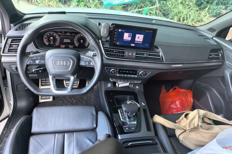 Used Audi Q5L 2023 45T Luxury Dynamic Model Center Console
