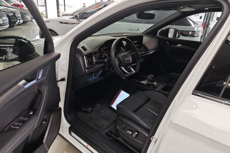 Used Audi Q5L 2023 40T Luxury Dynamic Model Driver Seat