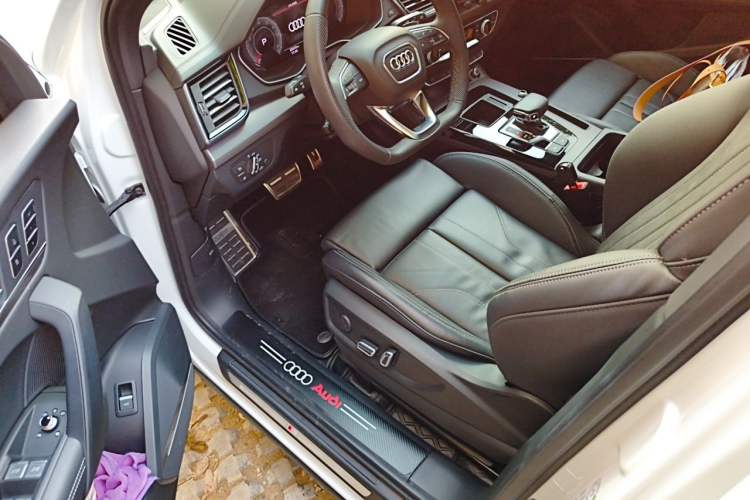 Used Audi Q5L 2023 45T Luxury Dynamic Model Driver Seat