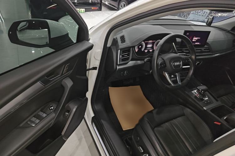 Used Audi Q5L 2023 40T Fashionable and Elegant Version Driver Seat