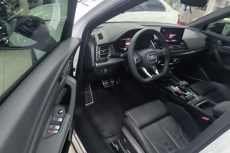 Used Audi Q5L 2023 45T Luxury Dynamic Model Driver Seat